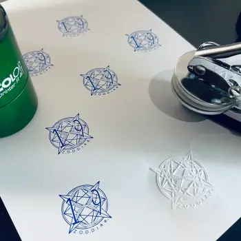 варіант дизайну рельєфної печатки