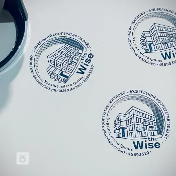 интересные решения в макетах печатей